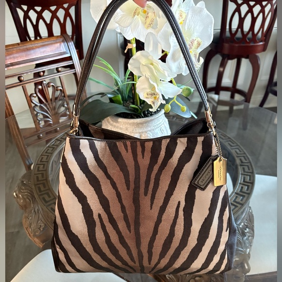 Coach Handbags - 🤎🤎COACH MADISON PHOEBE BROWN & TAN ZEBRA SHOULDER BAG!🤎🤎